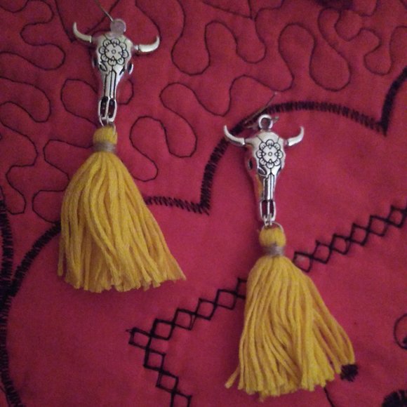 Tassel Earrings - Picture 3 of 4
